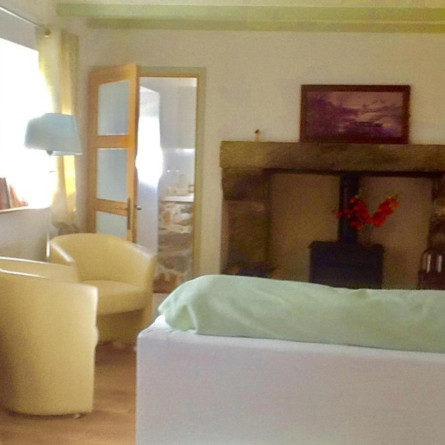 Captivating 2-Bed House With Log Burner In Kerien Luaran gambar