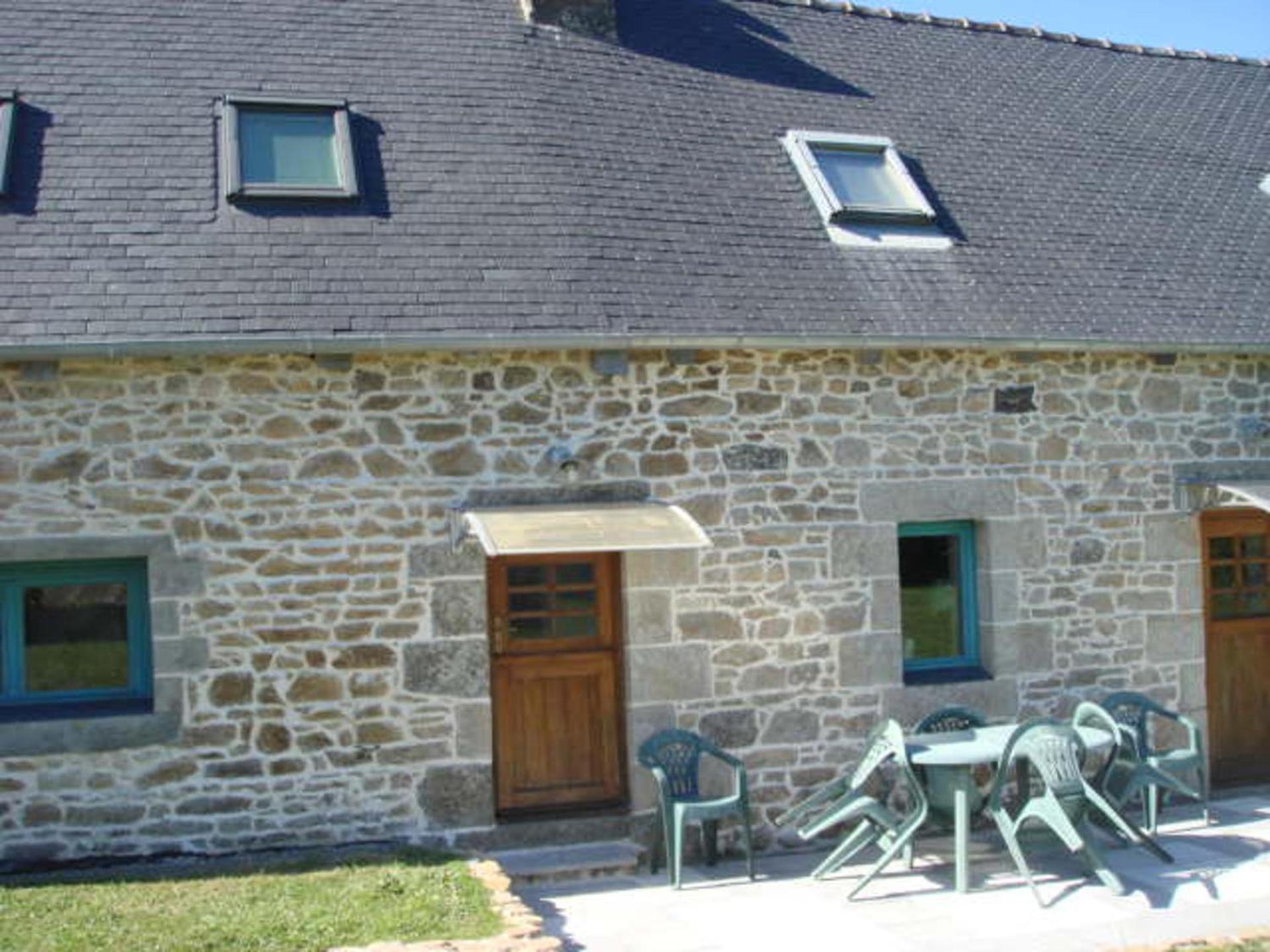 Captivating 2-Bed House With Log Burner In Kerien Luaran gambar